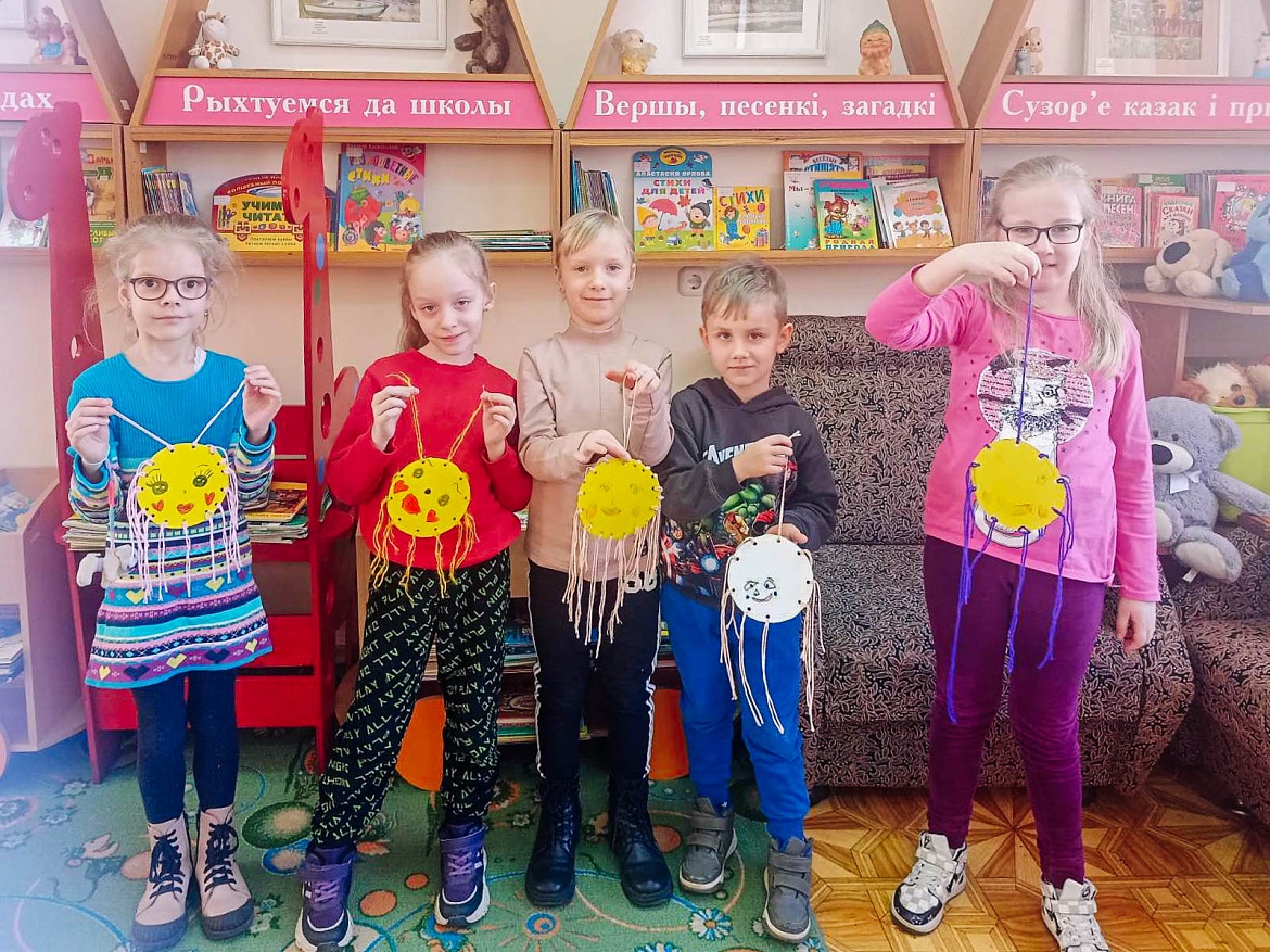 Громкие чтения в детском отделе