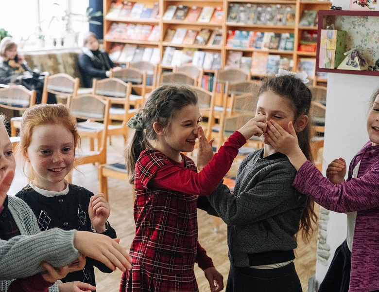 «Обычные книги про необычных детей»