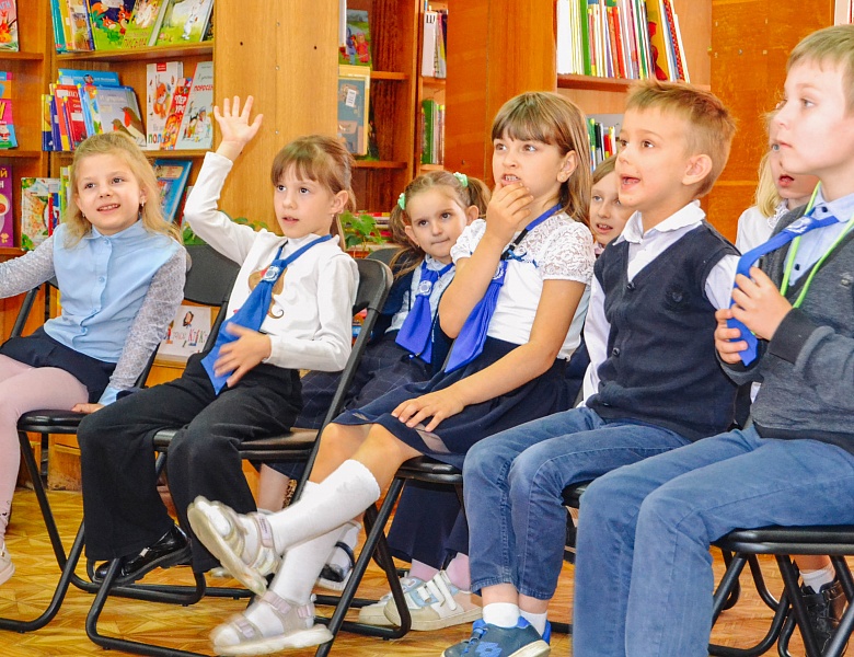 Книжный театр «Спасательный круг»