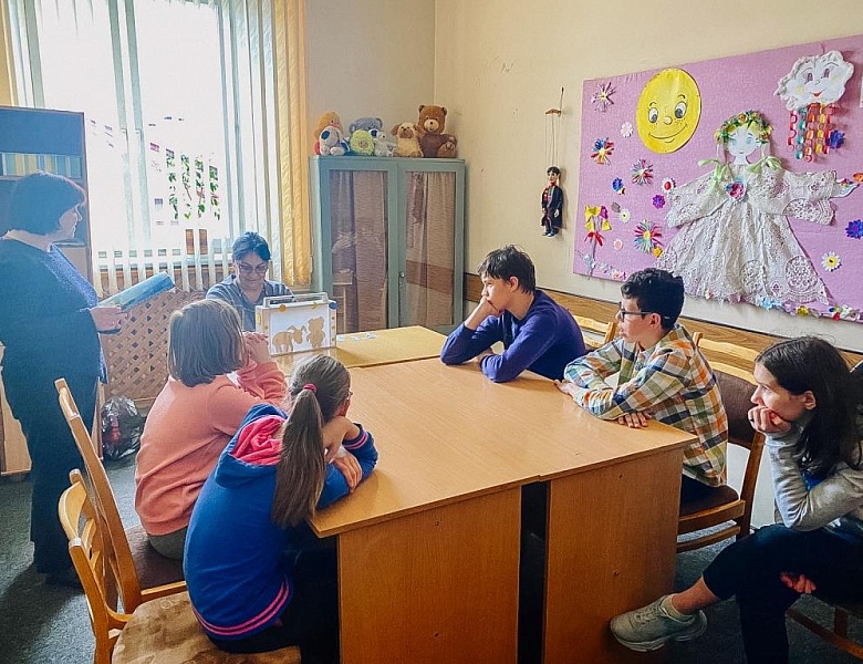 Книжный театр «Спасательный круг»