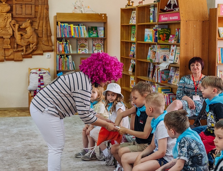 «Пусть детство звонкое смеётся!»: литературный праздник к Международному дню защиты детей