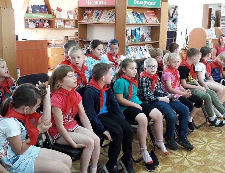 Часы истории «Я иду по городу, по знакомой улице»,  «Брест, откуда имя твоё?»