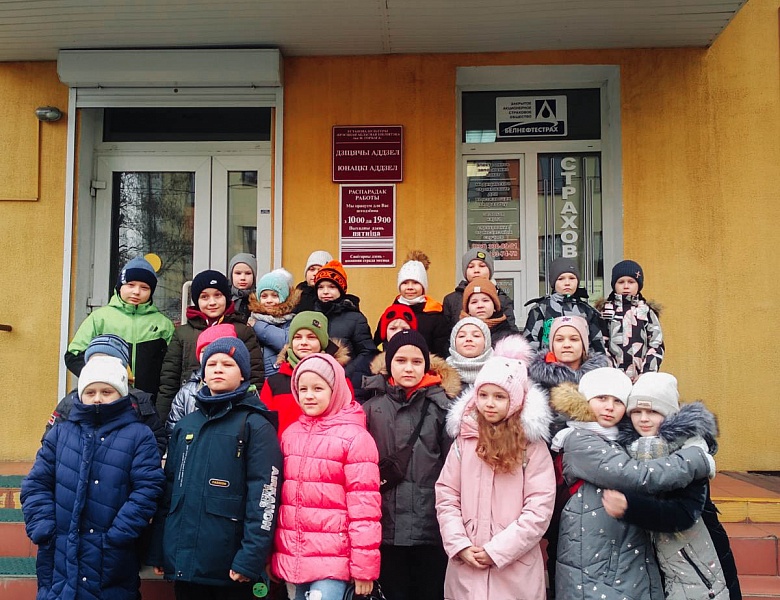 Секторная игра «Из сказки в сказку»