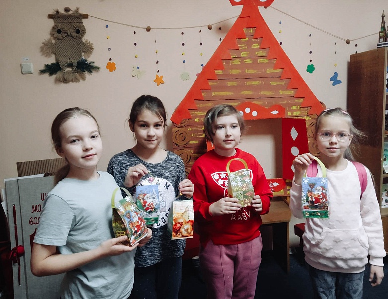 Занятия в Школе маленьких волшебников