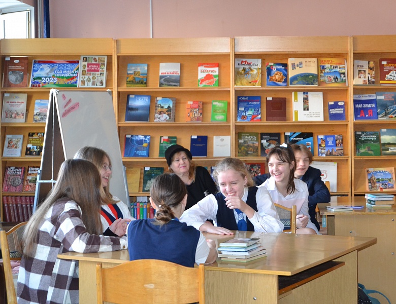 Литературная гостиная «Поэзия — музыка слов»