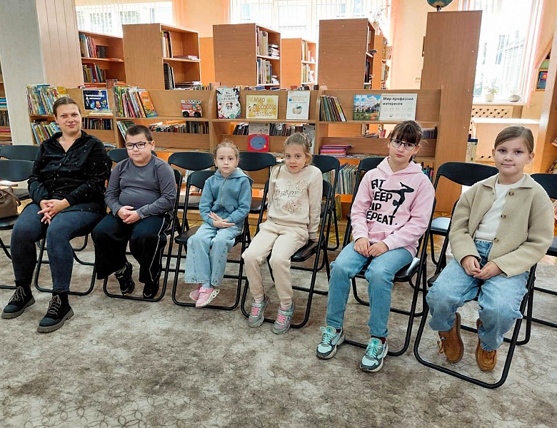 Сказки осени: ёжики и их книжные приключения