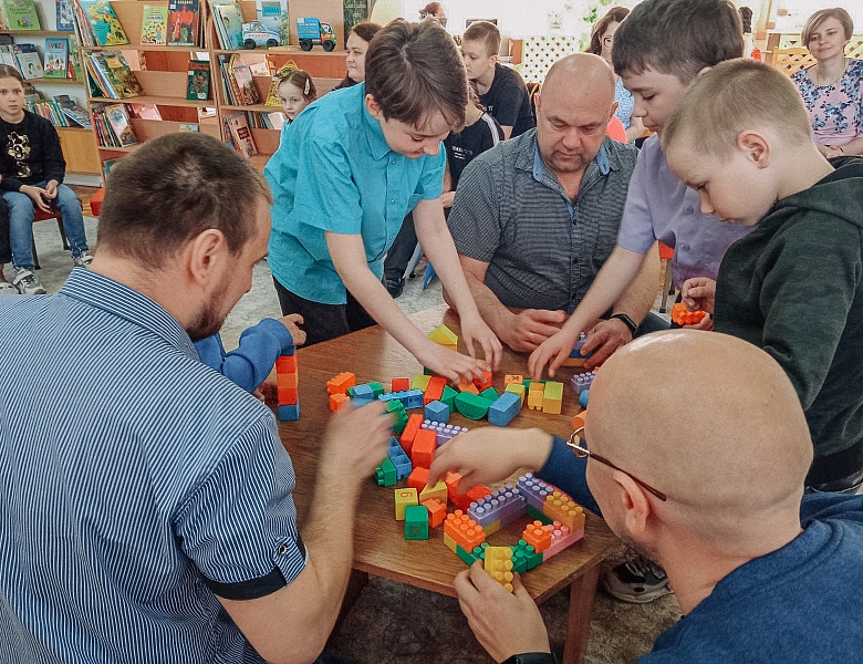 «С книгой дружим всей семьёй»