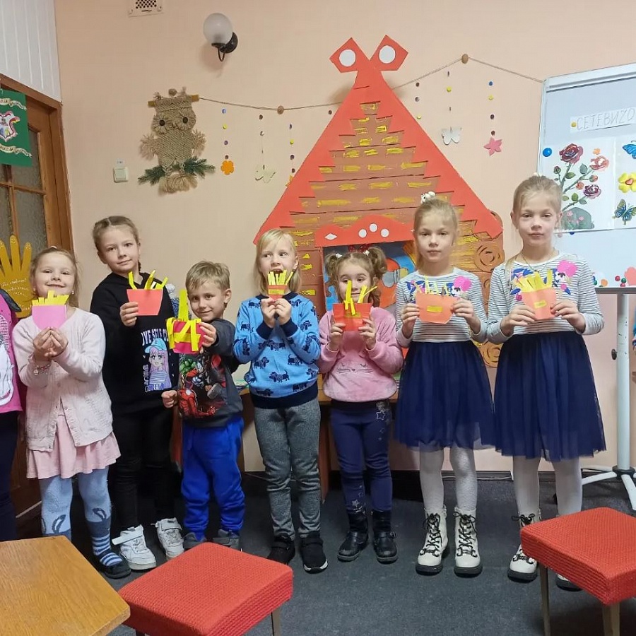 Занятия в Школе маленьких волшебников