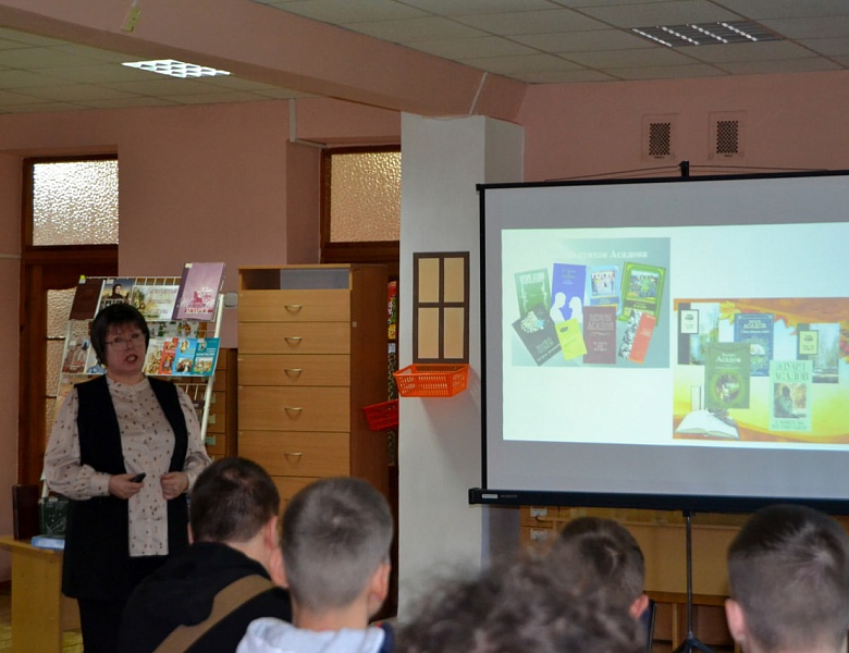 Поэзия веры, мужества и любви: к 100-летию Эдуарда Асадова