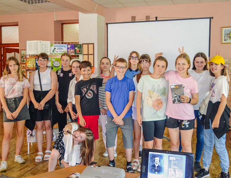 «Детектив идёт по следу»: июльская встреча в клубе для читающих подростков «КЛЮЧ»