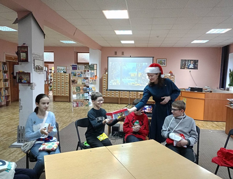 Новогодняя встреча в клубе для читающих подростков «КЛЮЧ»