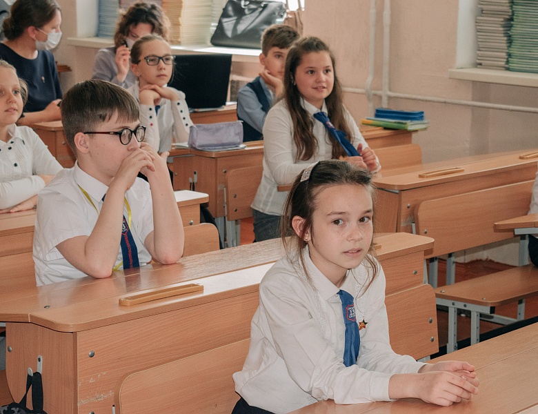  «Библиотека в чемодане» в СШ № 13 им. В. И. Хована