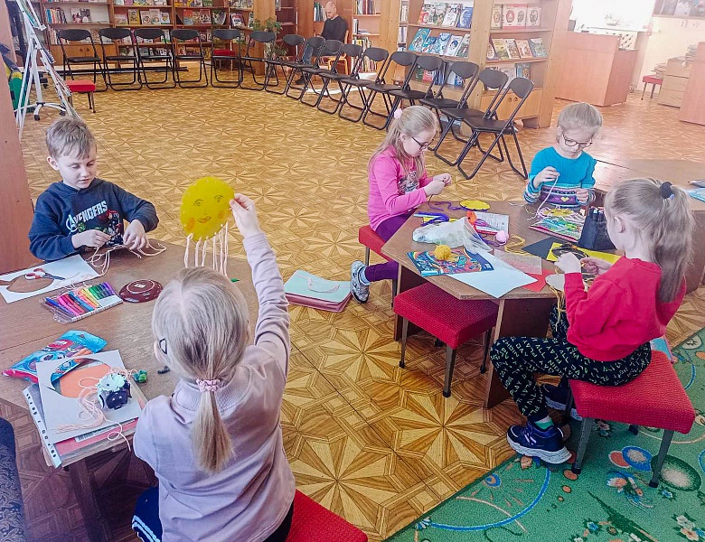 Громкие чтения в детском отделе