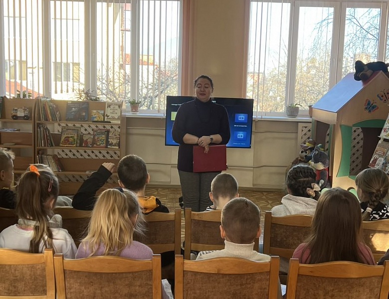 «Необыкновенные обыкновенные кошки»