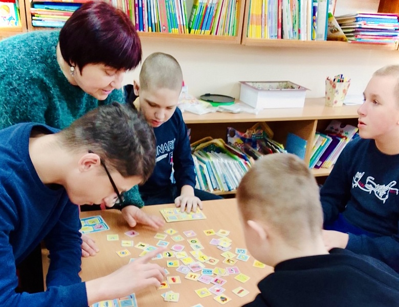 «Что за чудо эти сказки!»: встреча в книжном театре «Спасательный круг»