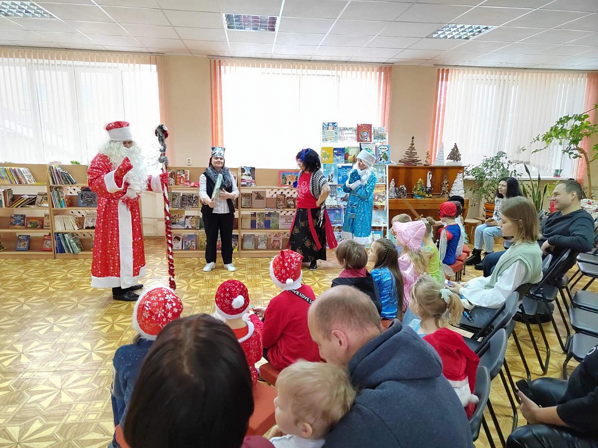 «Праздник ёлки и зимы» в ШМВ