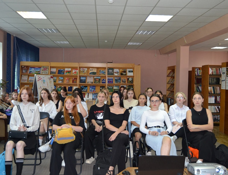 Познавательный час  «Помним их имена: выдающиеся люди Беларуси»