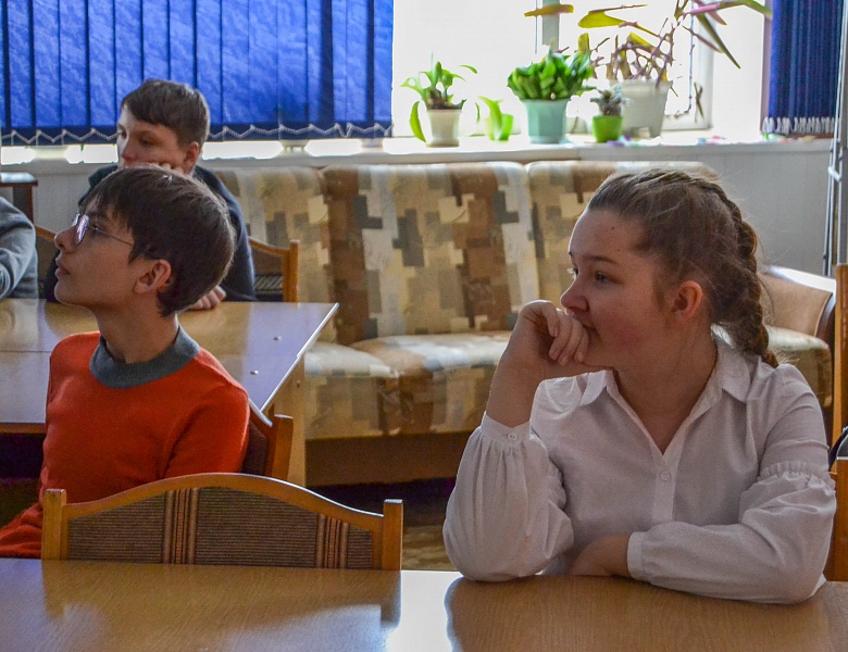 «Знай прошлое — твори настоящее»