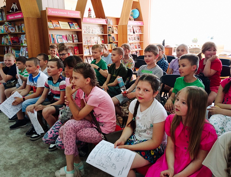 Книга + дети! Летние каникулы в библиотеке