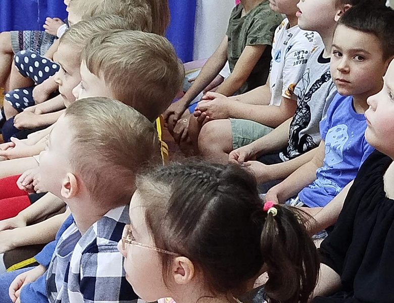 Зімовыя забавы: вясёлае мерапрыемства для дзяцей