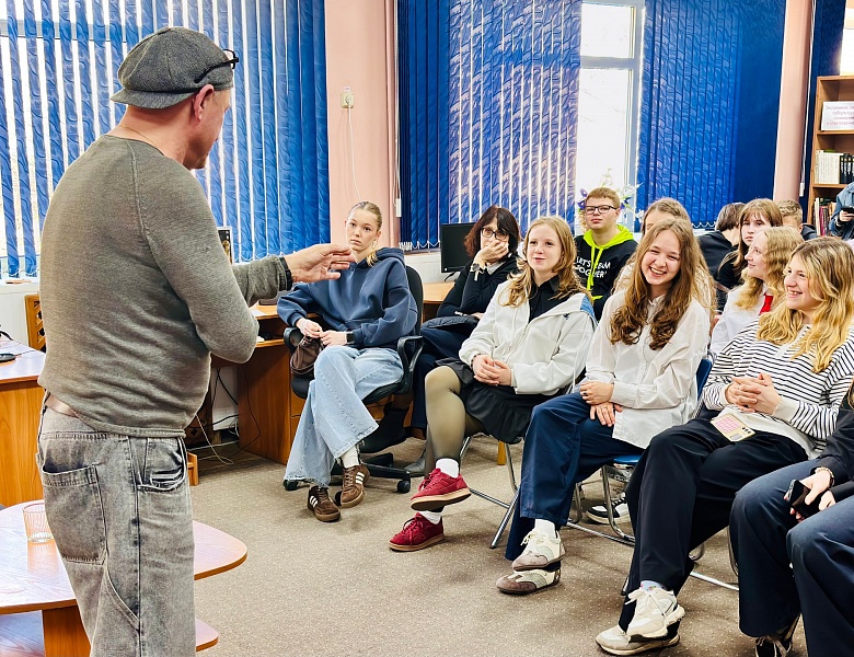 Театральный диалог