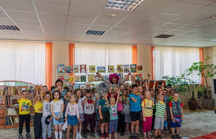 «Пусть детство звонкое смеётся!»: литературный праздник к Международному дню защиты детей