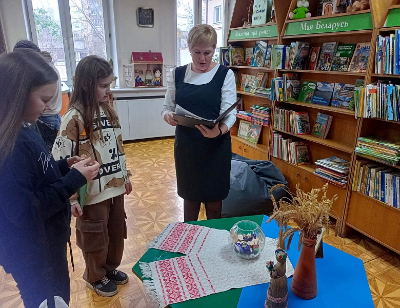 Акцыя «Кніжнае канфеці»