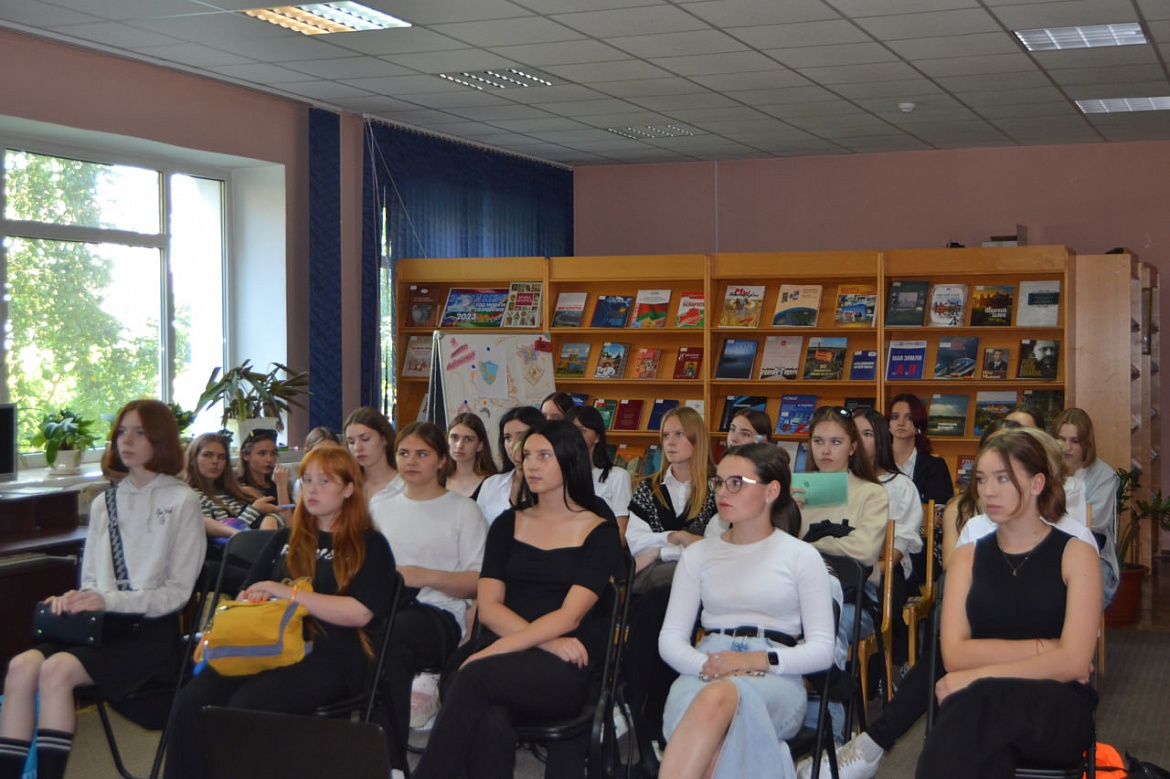 Познавательный час  «Помним их имена: выдающиеся люди Беларуси»