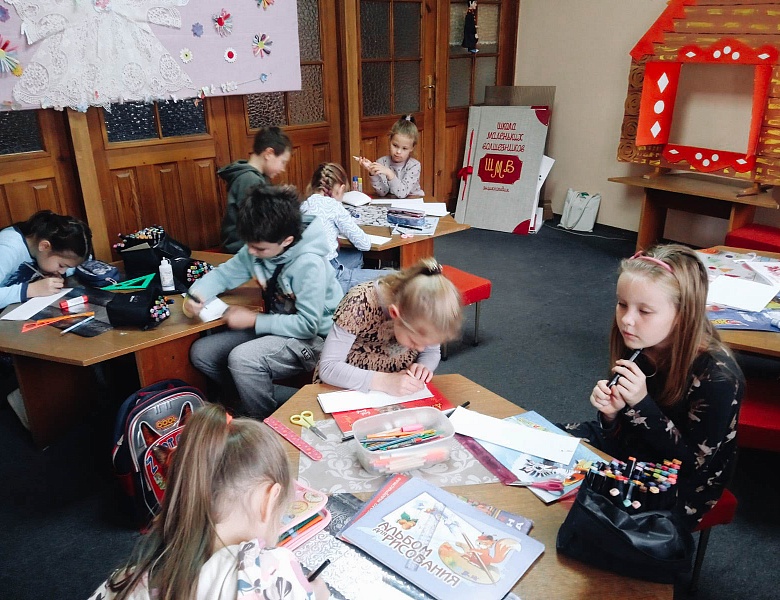 Э. Успенский. «Дядя Фёдор идёт в школу, или Нэнси из Интернета в Простоквашино»