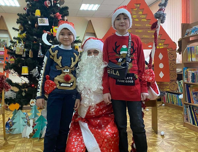 «Праздник ёлки и зимы» в ШМВ