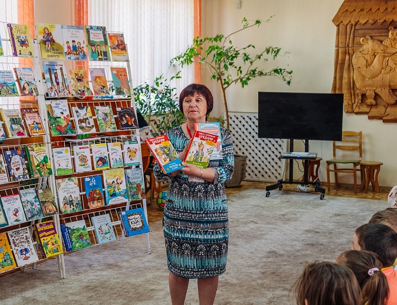 «Пусть детство звонкое смеётся!»: литературный праздник к Международному дню защиты детей