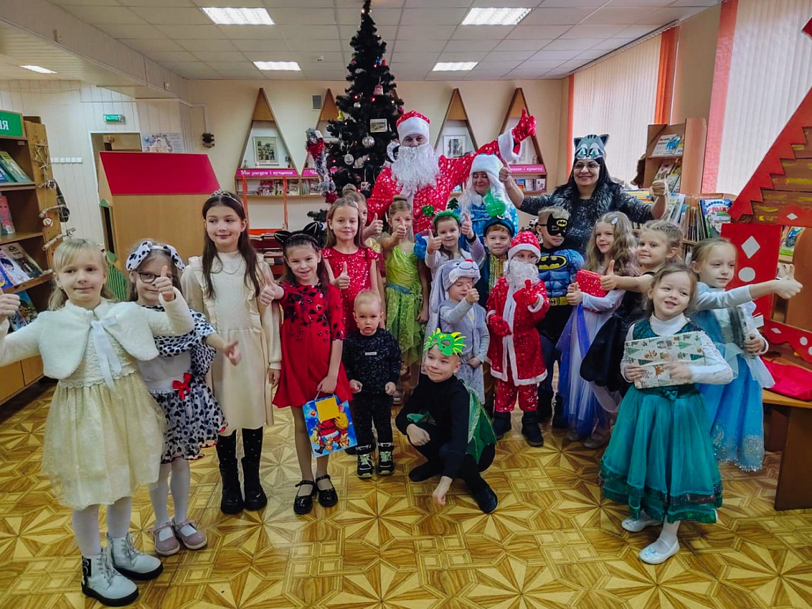 Новогодний утренник в Школе маленьких волшебников