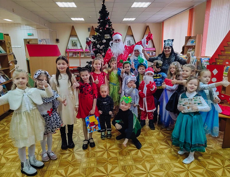 Новогодний утренник в Школе маленьких волшебников