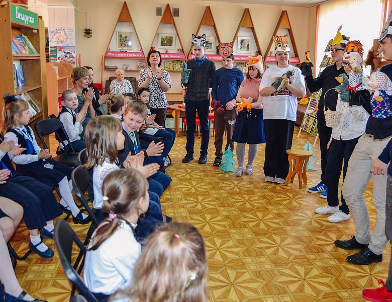 Книжный театр «Спасательный круг»