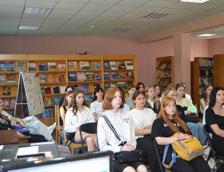 Познавательный час  «Помним их имена: выдающиеся люди Беларуси»