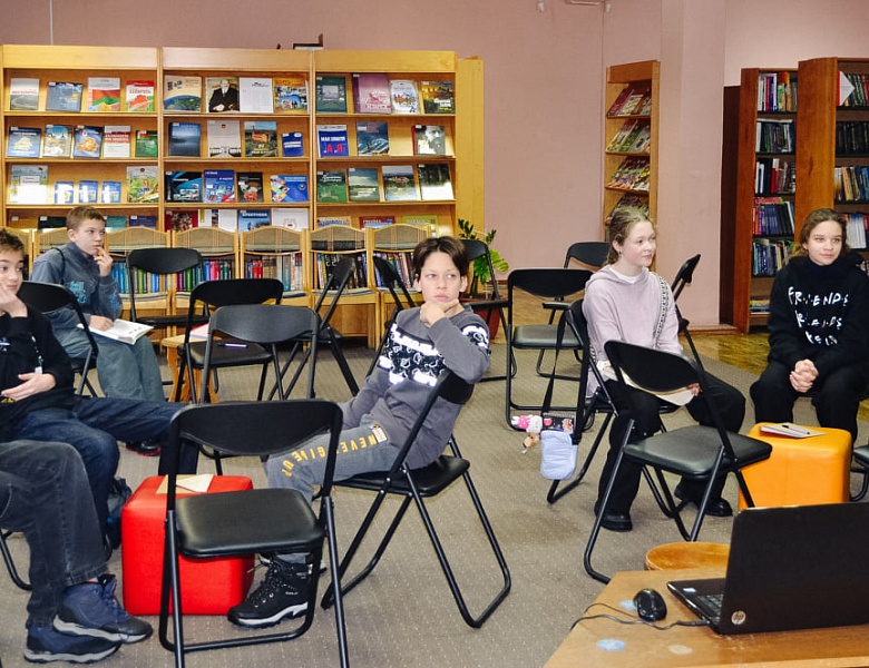 Интеллектуальная игра «Детектив идёт по следу»