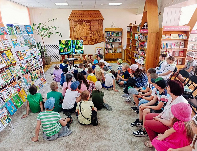 Книга + дети! Летние каникулы в библиотеке