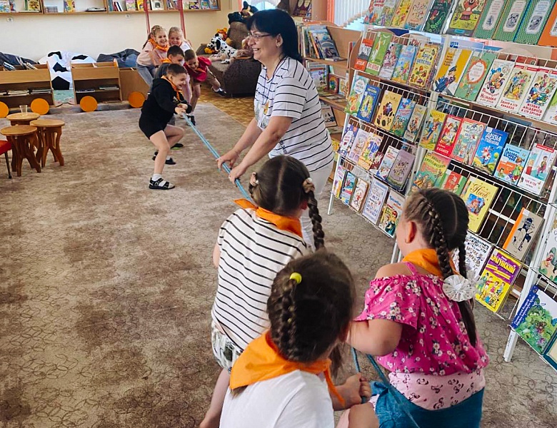 Книга + дети! Летние каникулы в библиотеке