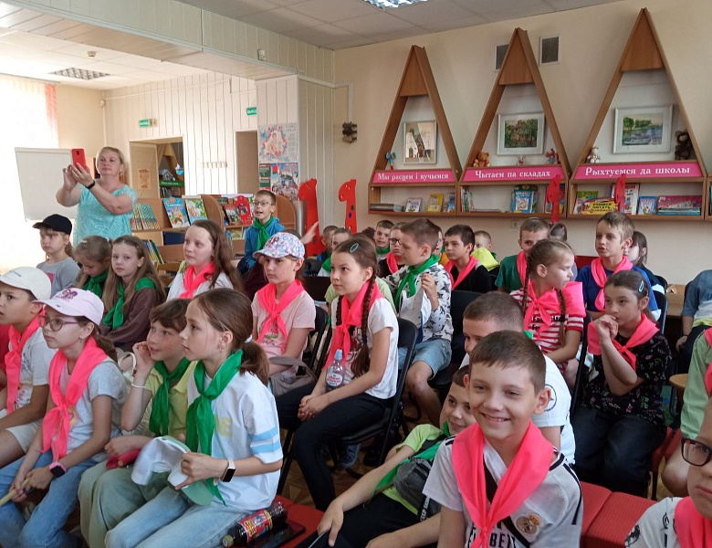 Литературный праздник «Детство —это мы»:  к Международному дню защиты детей