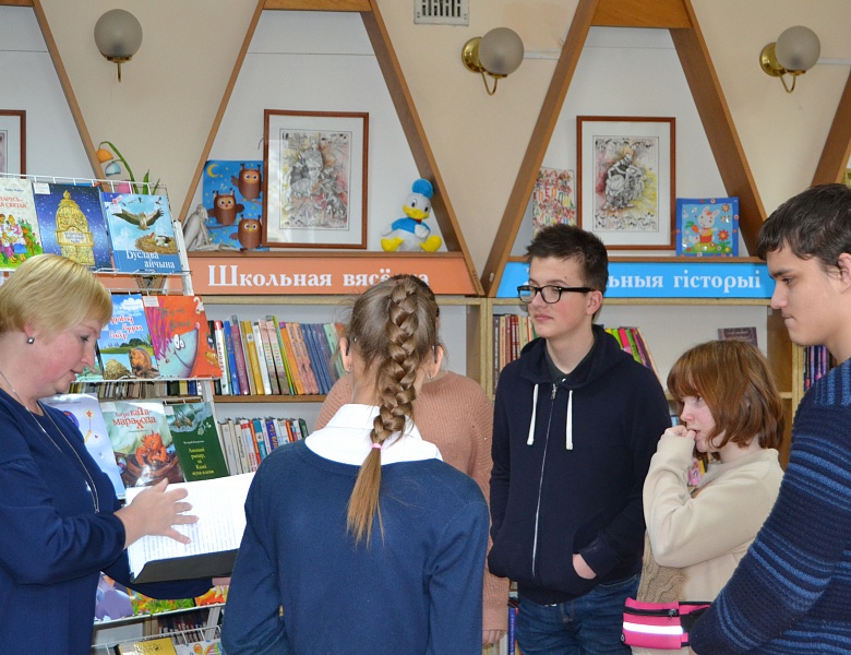 «Спасательный круг» у дзіцячым аддзеле