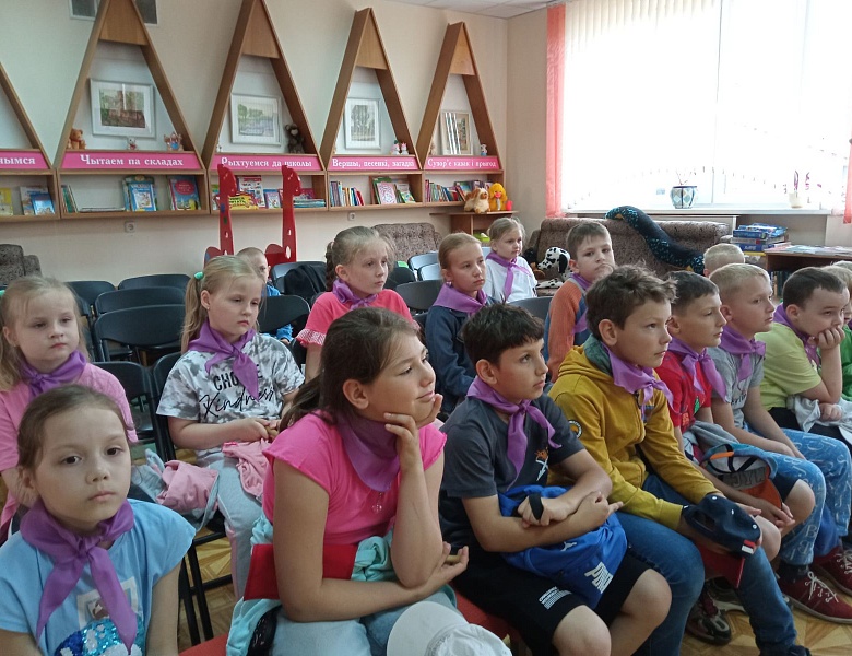 Литературный праздник «Детство —это мы»:  к Международному дню защиты детей