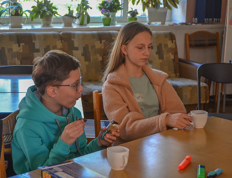 Встреча клуба читающих подростков «КЛЮЧ»:  Ф. Бернетт «Таинственный сад»