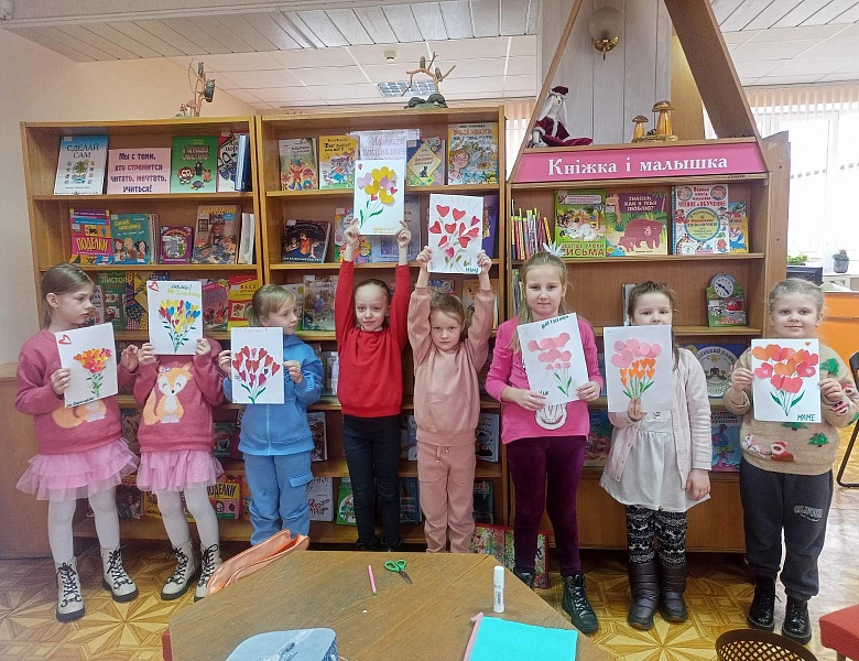 Громкие чтения в детском отделе