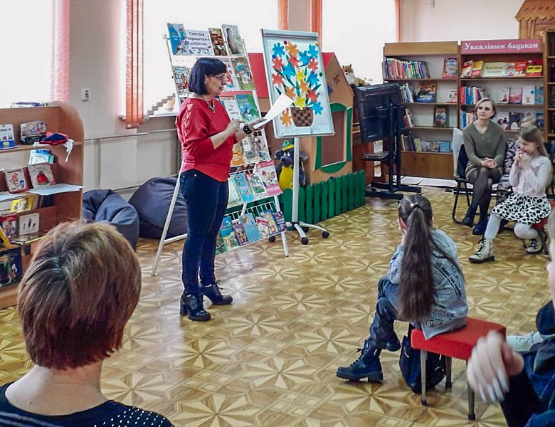«Моя мама лучшая на свете!»: праздник в детском отделе