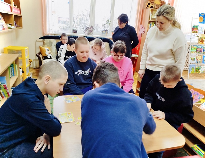 «Что за чудо эти сказки!»: встреча в книжном театре «Спасательный круг»