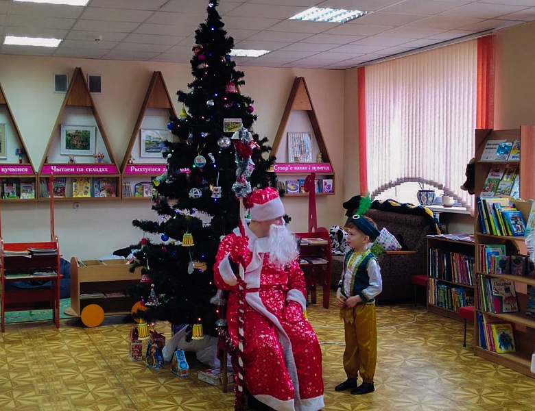 Новогодний утренник в Школе маленьких волшебников