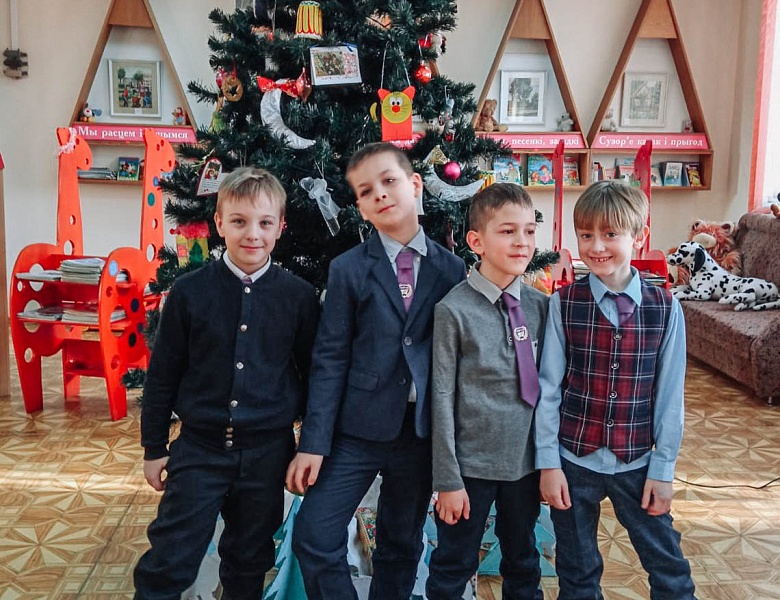 Новый год шагает по планете