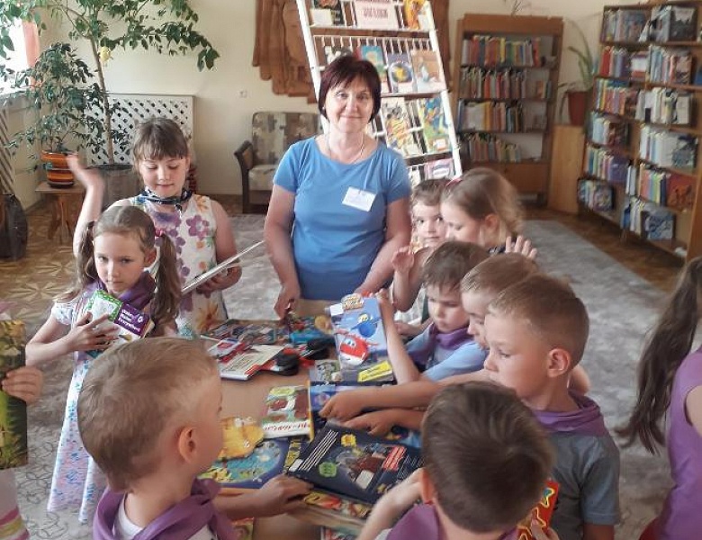 В гости к книжкам мы спешим!