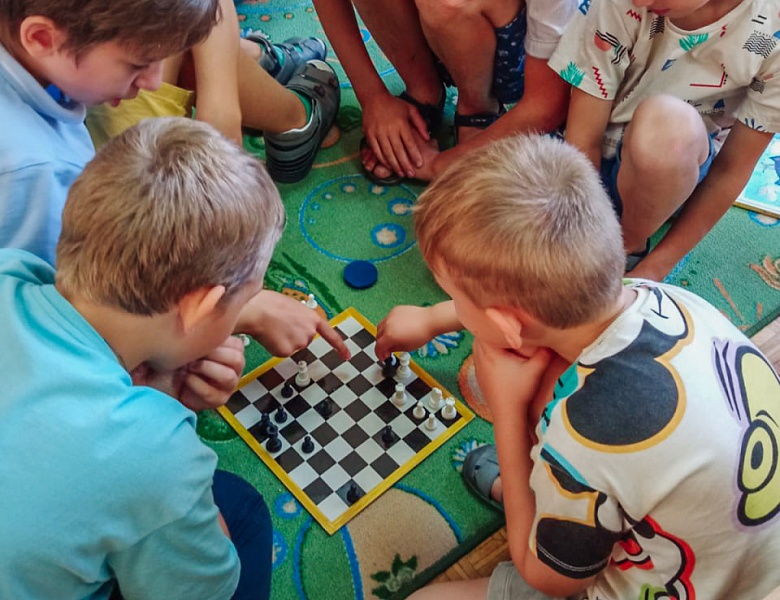 «Нью-Тон» в гостях у книг