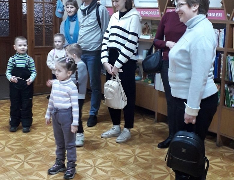 Маленькие читатели покоряют библиотеку